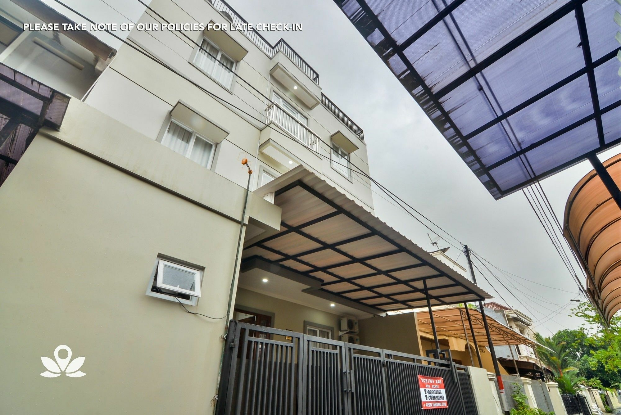Zen Rooms Near Stasiun Sudirman Jakarta Exterior photo
